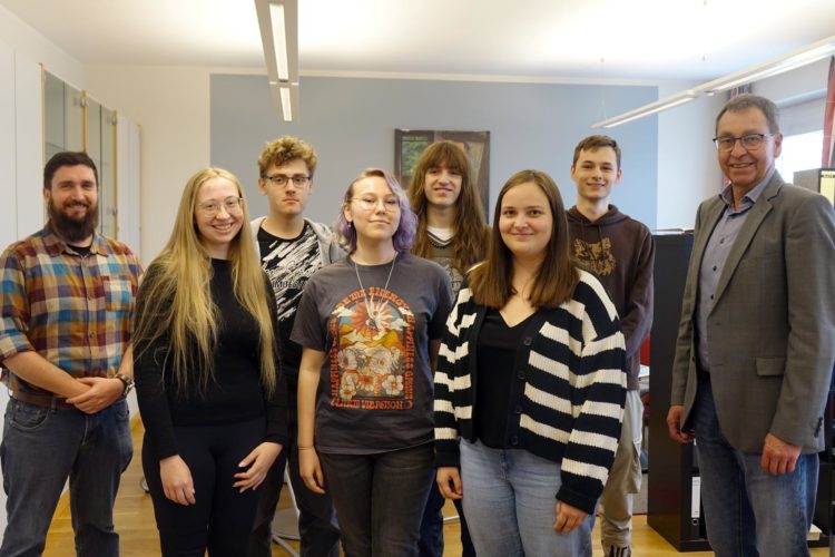 AFS-Schülerinnen erhalten das Cambridge Certificate of Advanced English